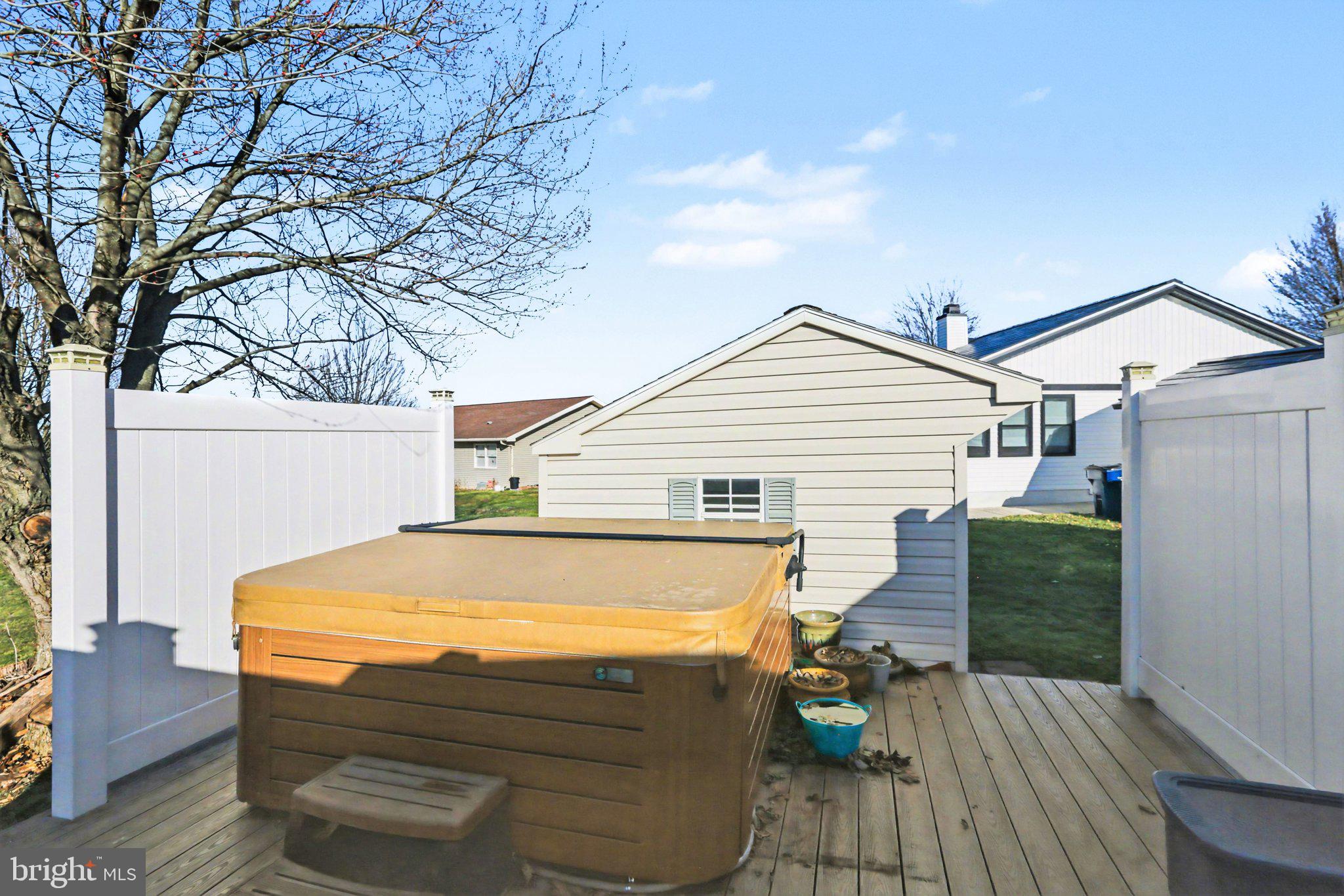 WOODRIDGE - Residential