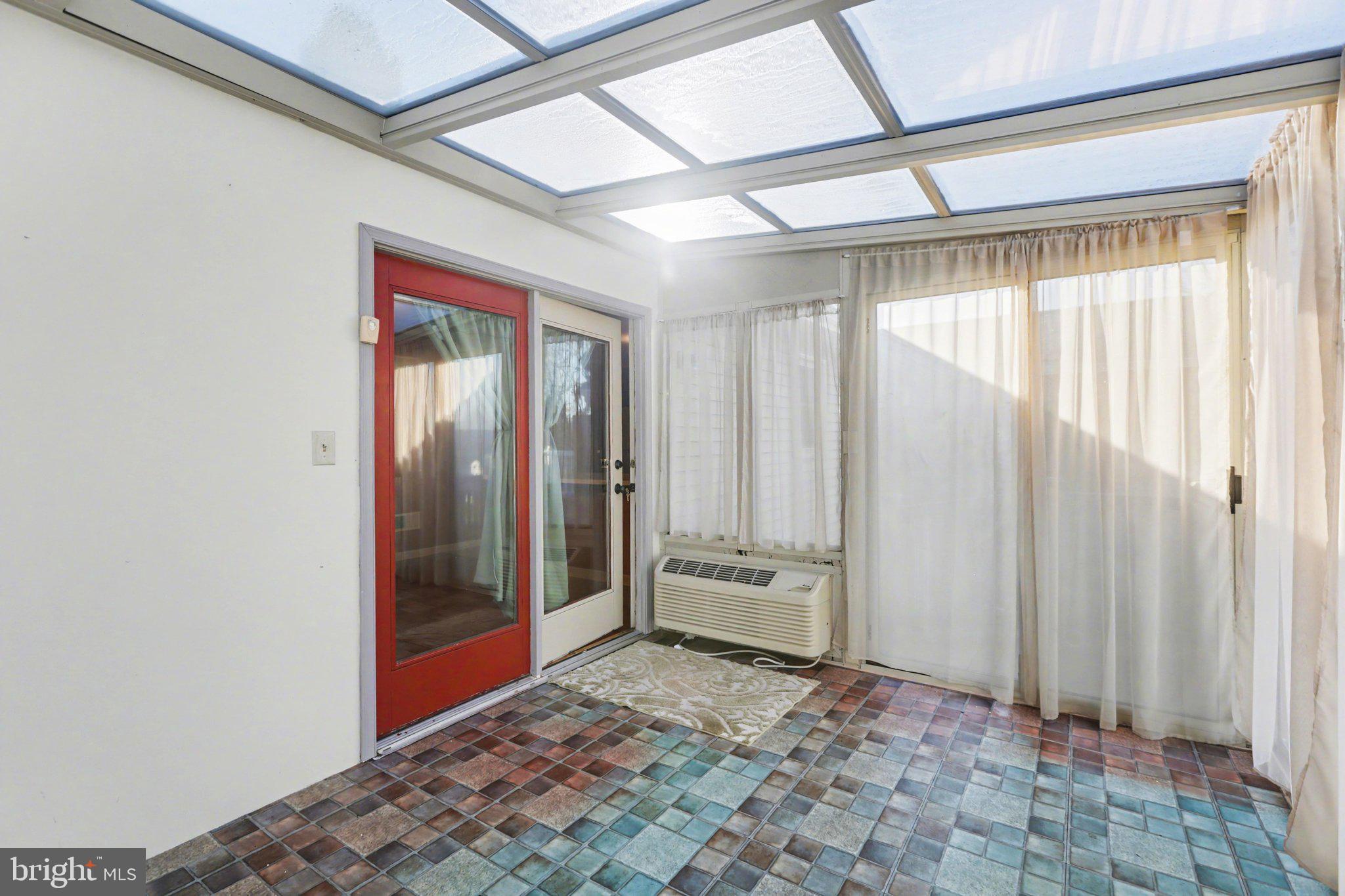 WOODRIDGE - Residential