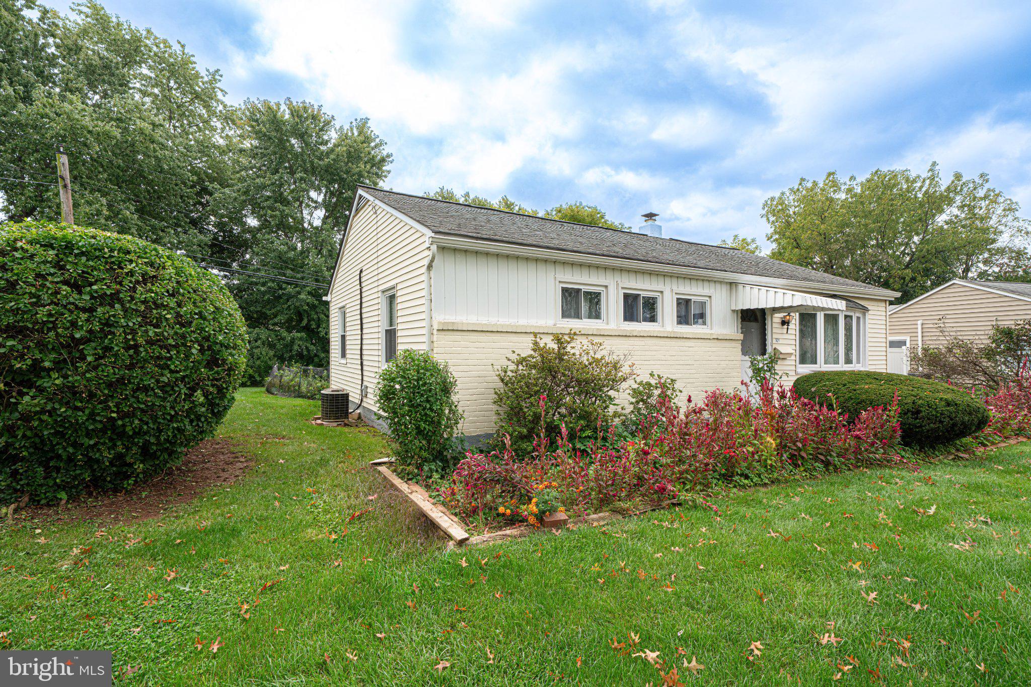 521 WINDING ROAD
