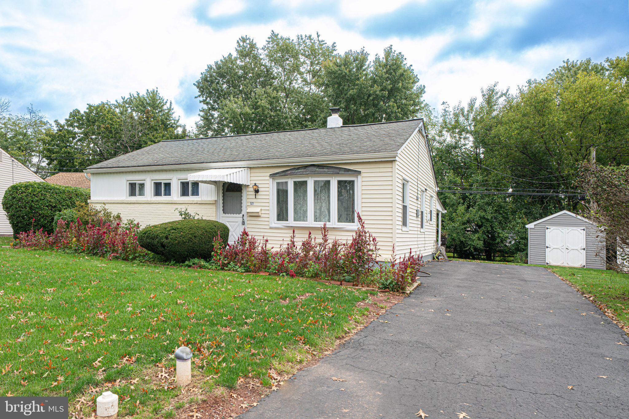 521 WINDING ROAD