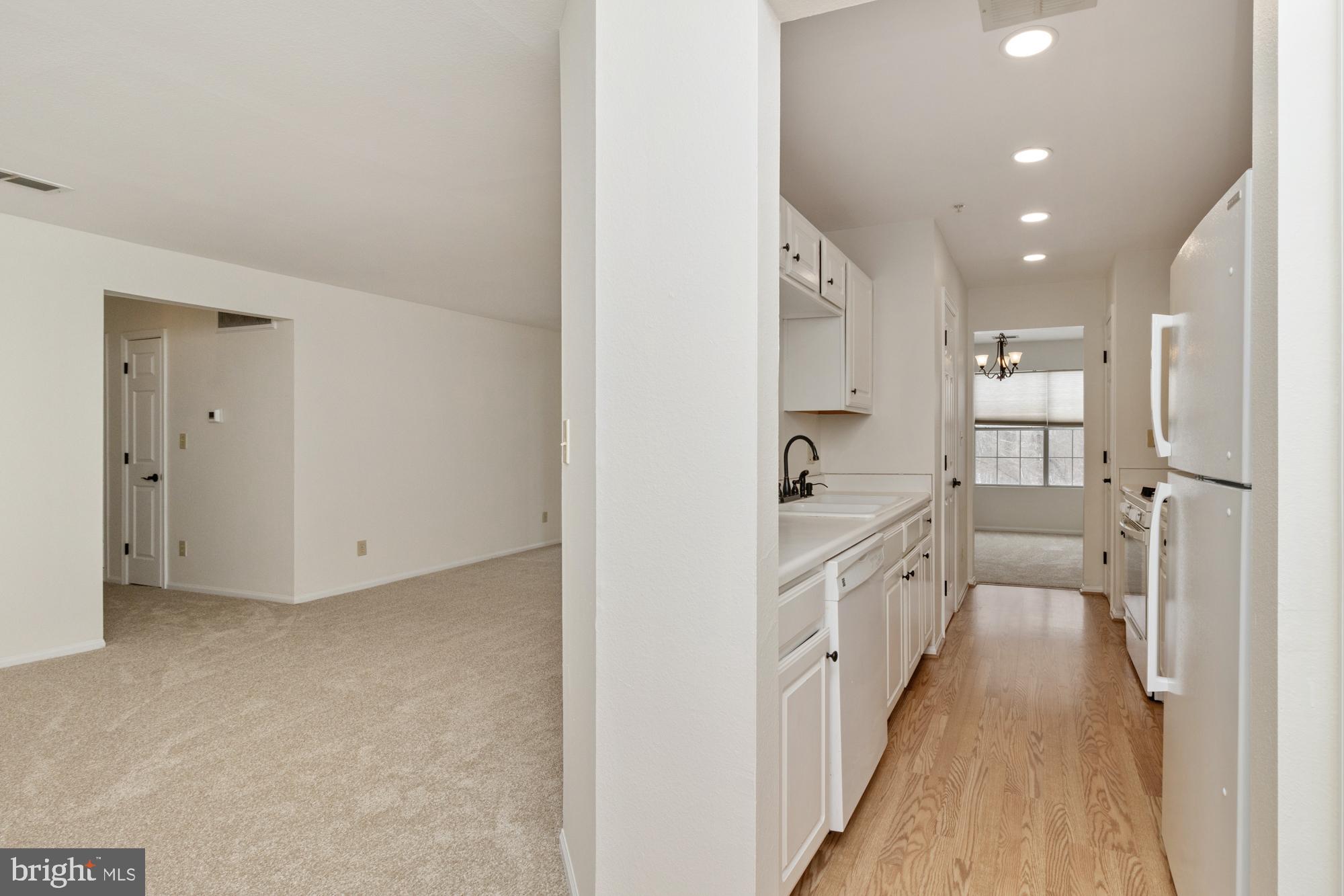 ENGLISH COUNTRY MANOR - Residential