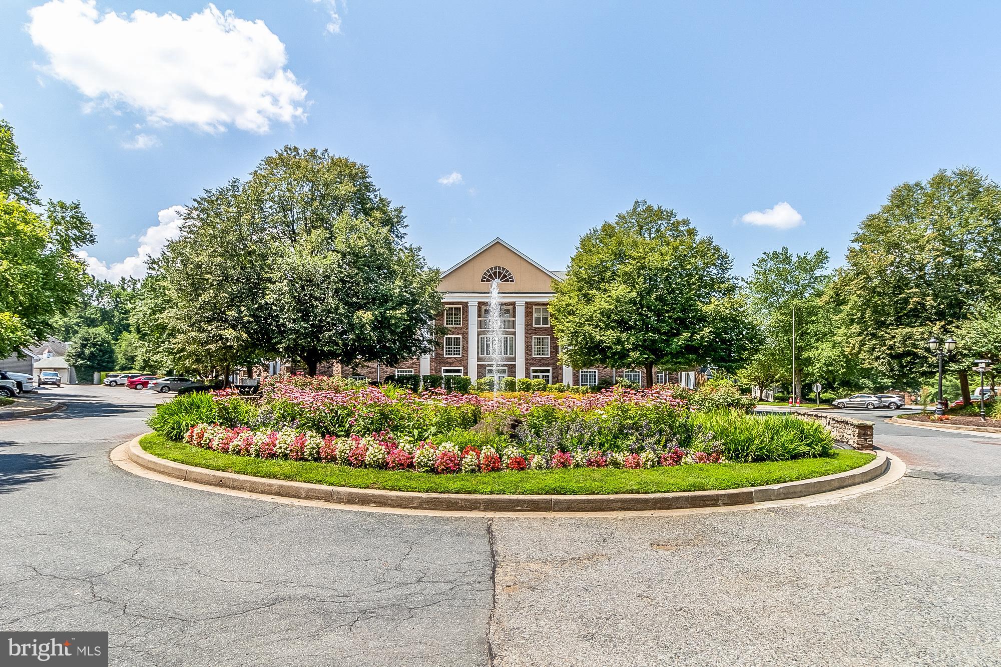 ENGLISH COUNTRY MANOR - Residential