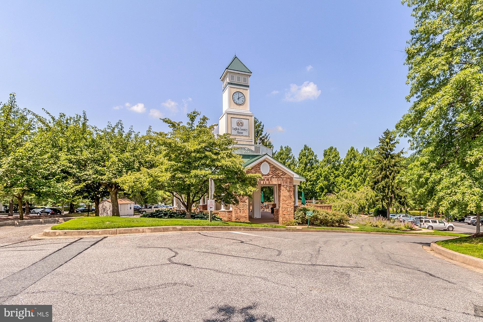 ENGLISH COUNTRY MANOR - Residential