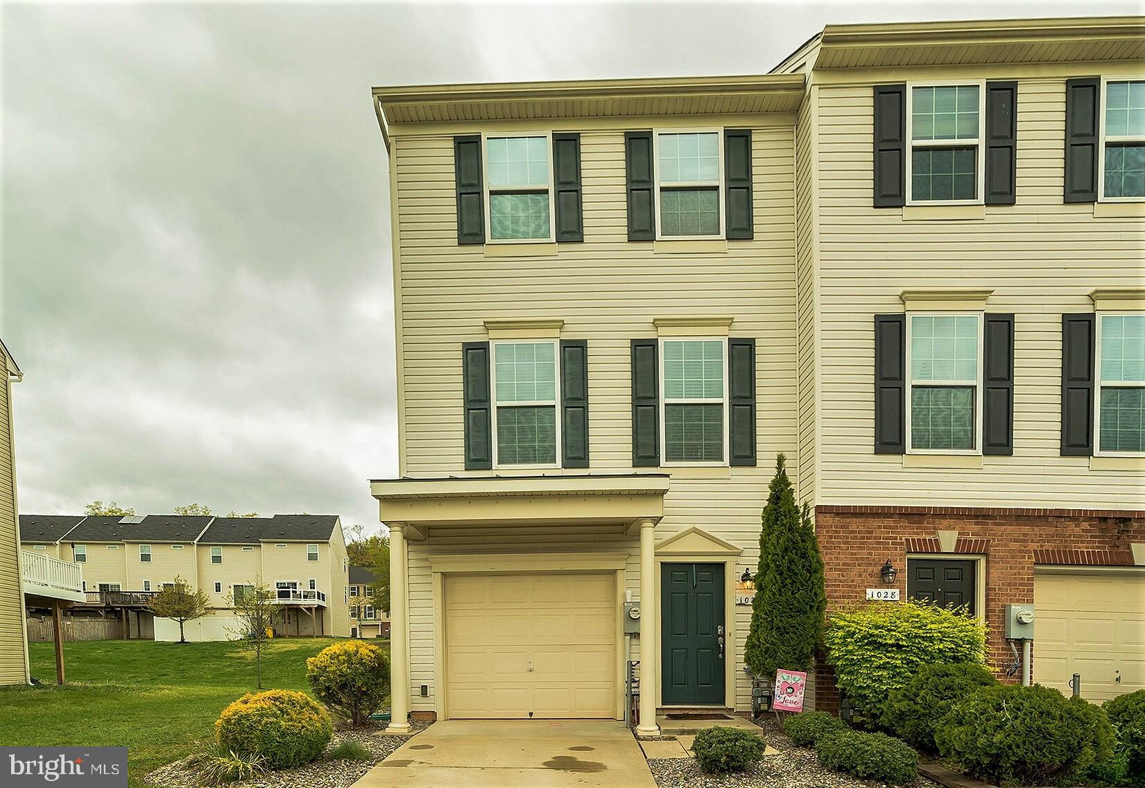 TANYARD SPRINGS - Residential Lease