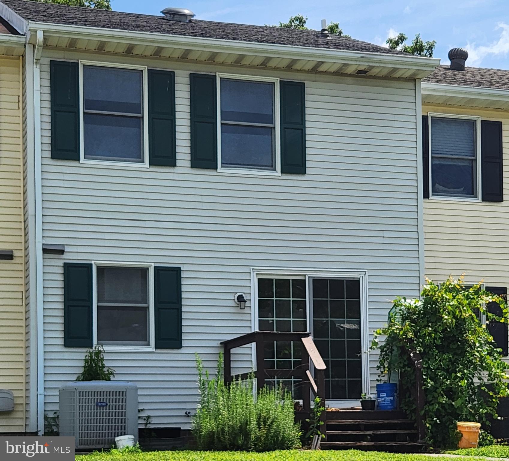 TAMARAC VILLAGE - Residential