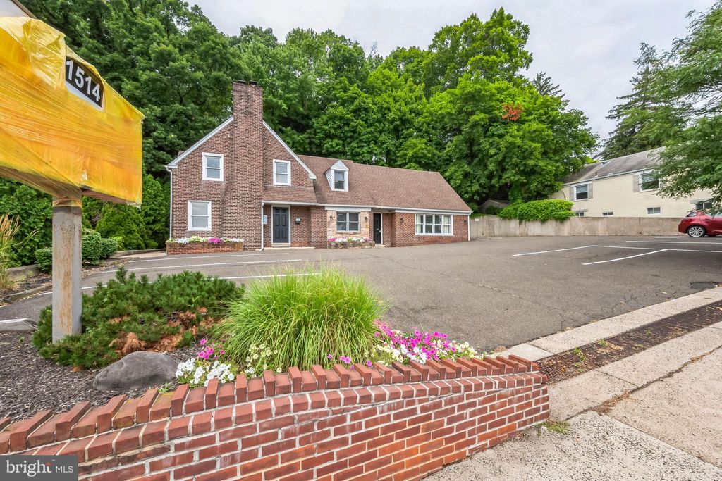 Photo of 1514 Old York Road, ABINGTON, PA 19001 (MLS # PAMC2161790)