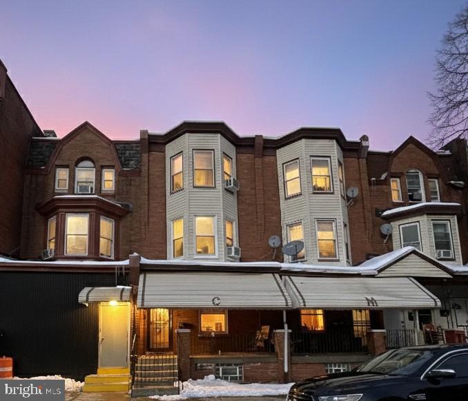 STRAWBERRY MANSION - Residential