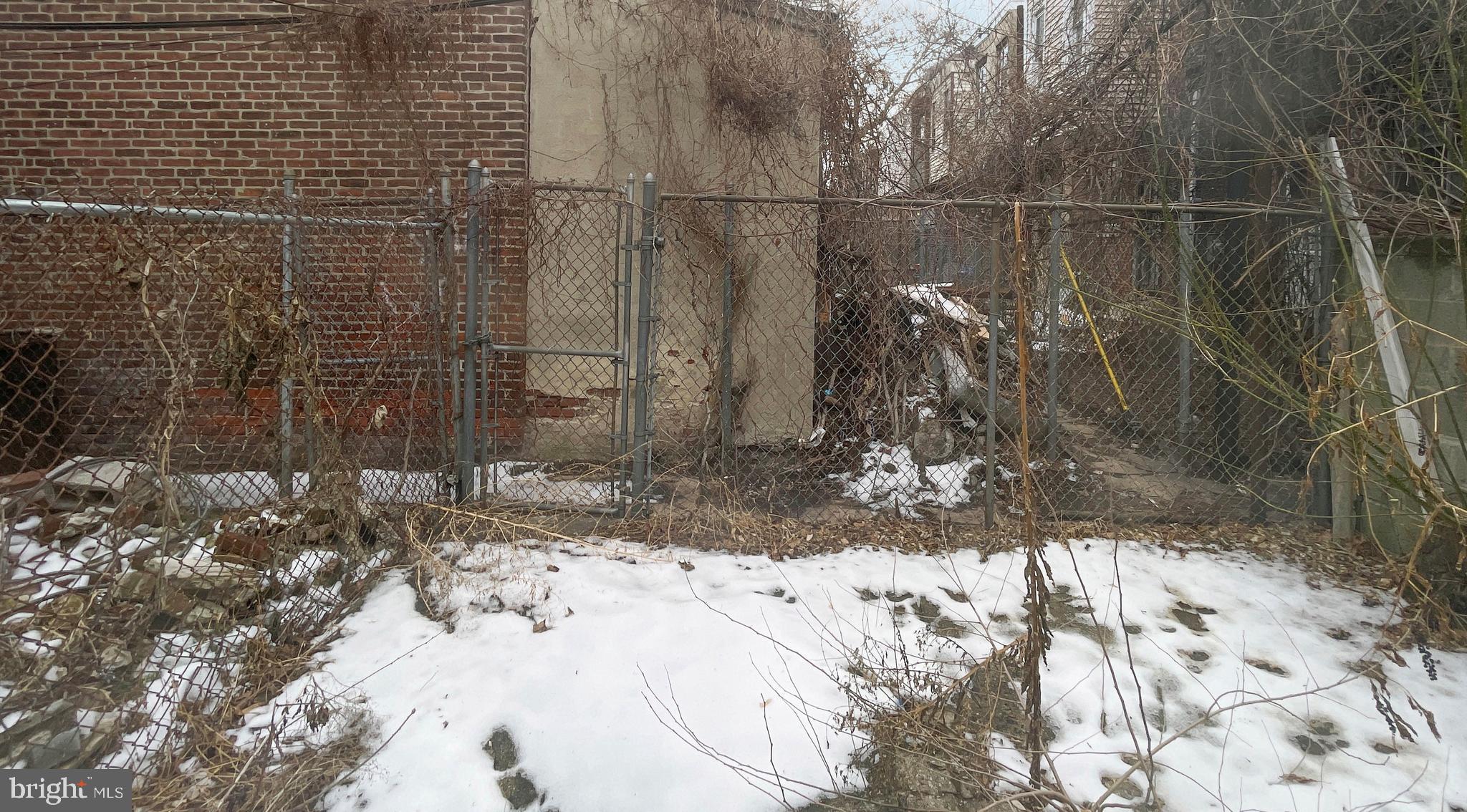 STRAWBERRY MANSION - Residential