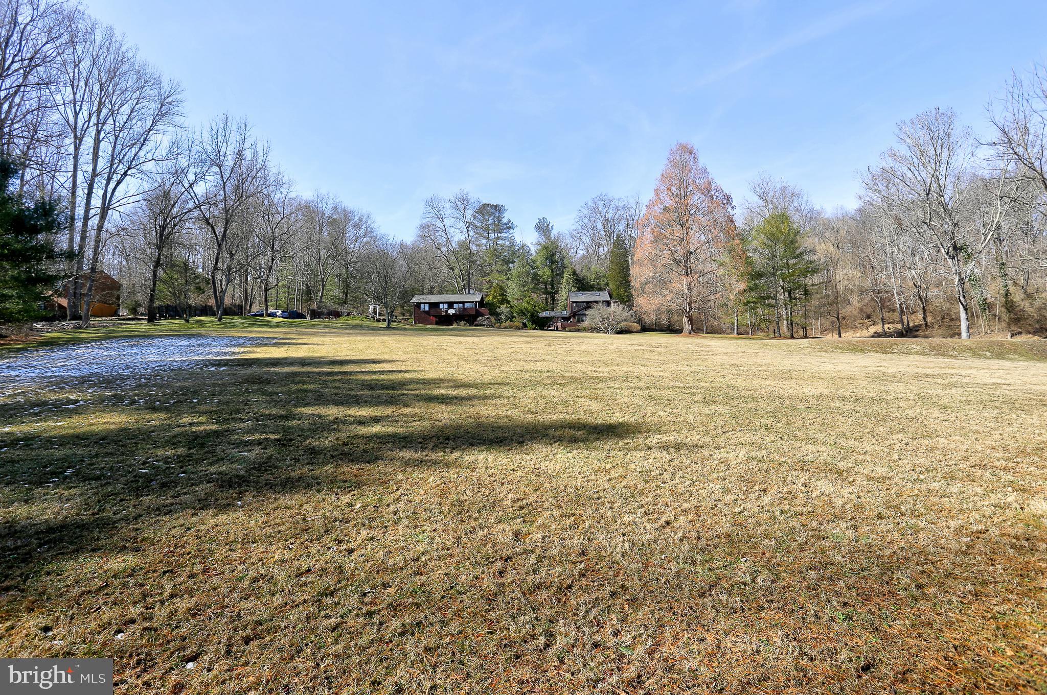 WHITE HALL - Residential