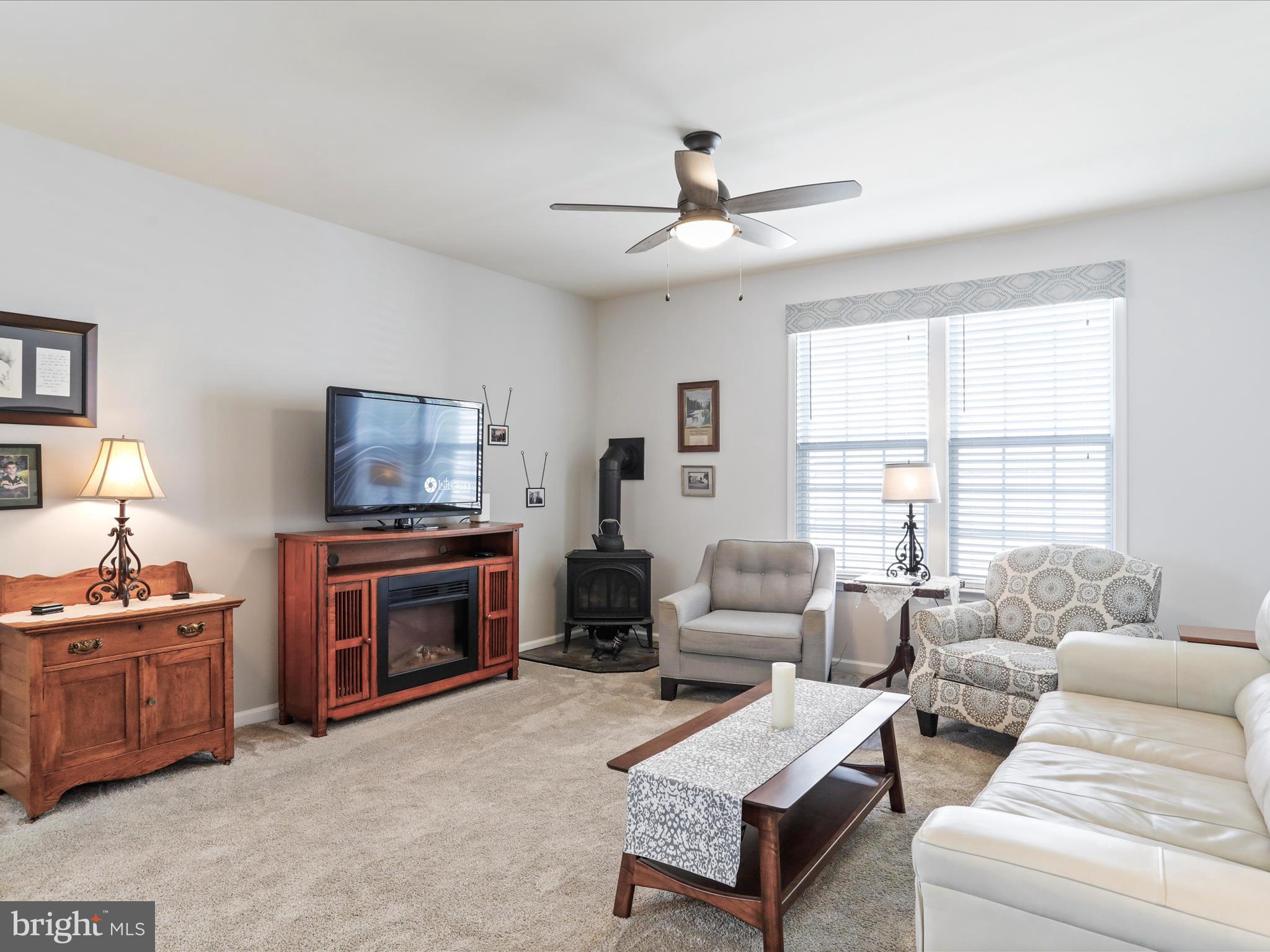 LAKELAND PLACE - Residential