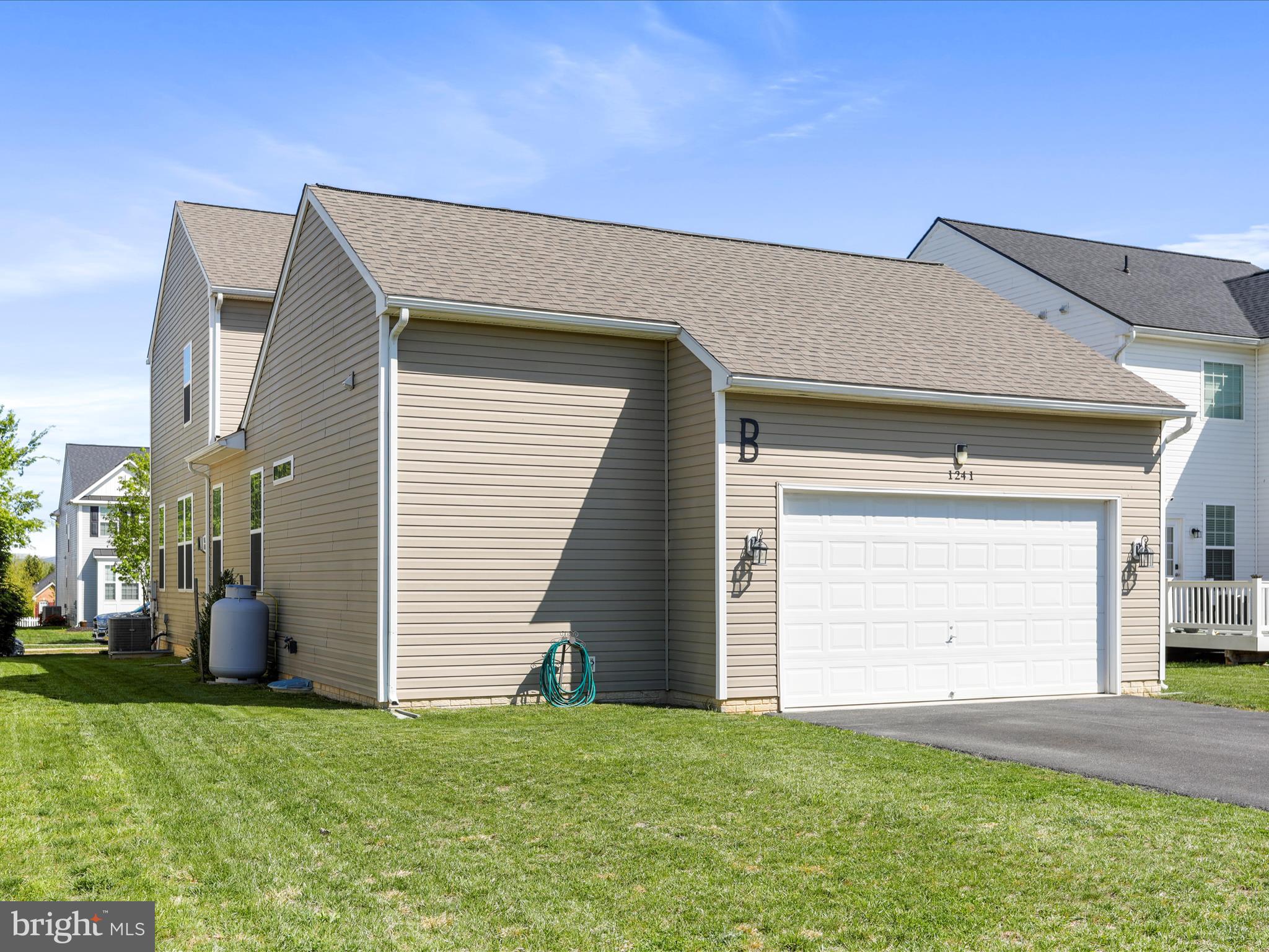 LAKELAND PLACE - Residential