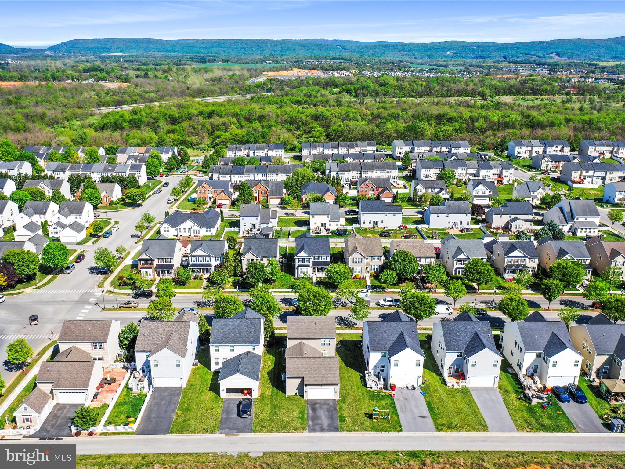 LAKELAND PLACE - Residential
