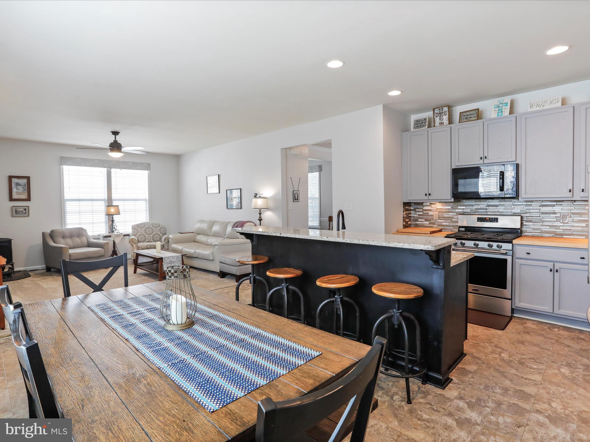 LAKELAND PLACE - Residential