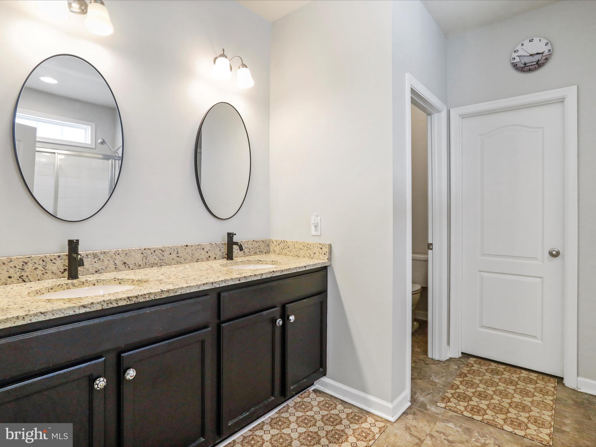 LAKELAND PLACE - Residential