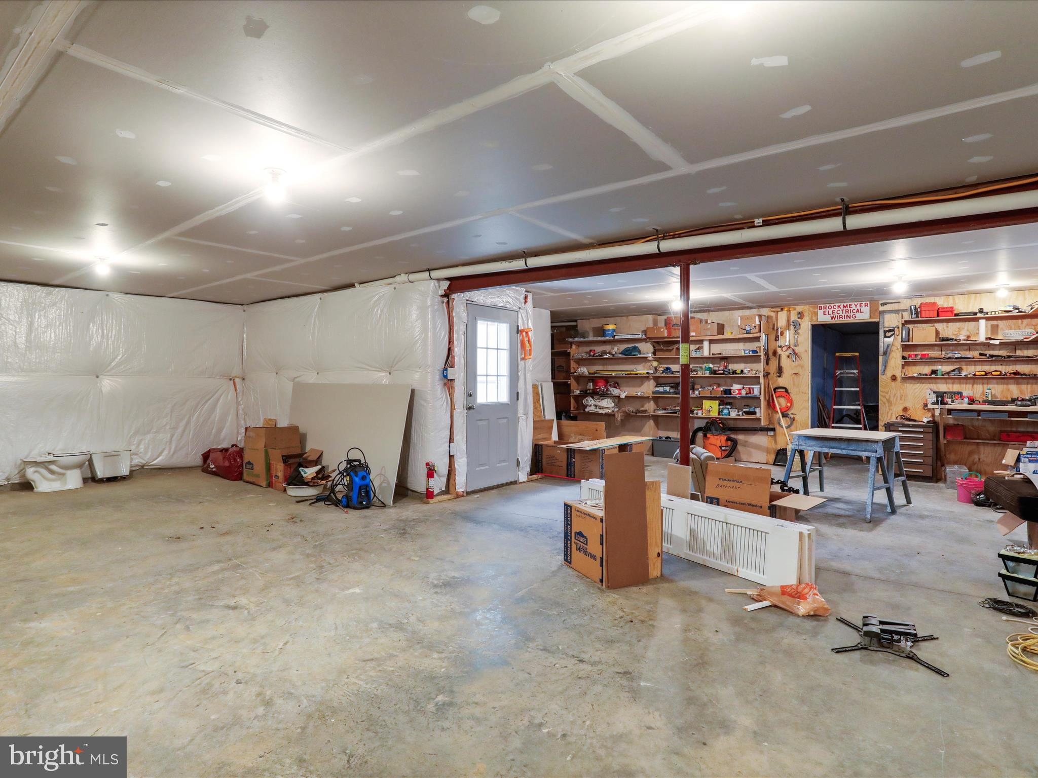 LAKELAND PLACE - Residential