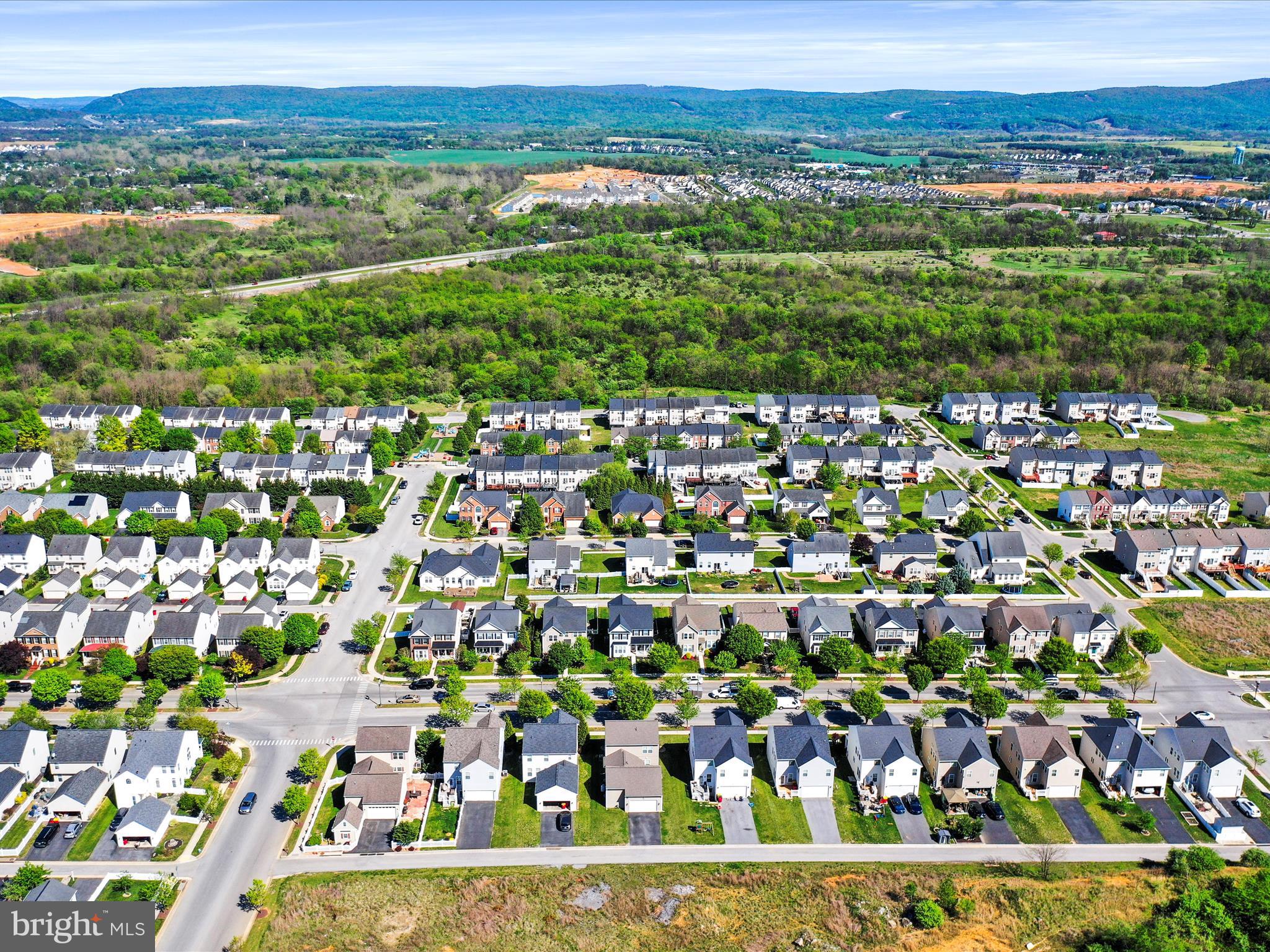 LAKELAND PLACE - Residential