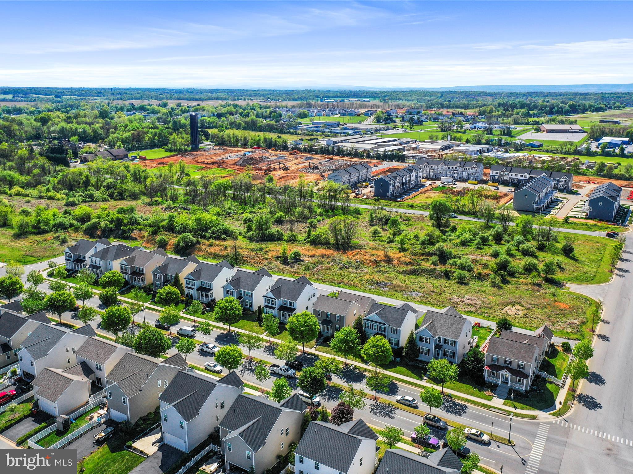 LAKELAND PLACE - Residential