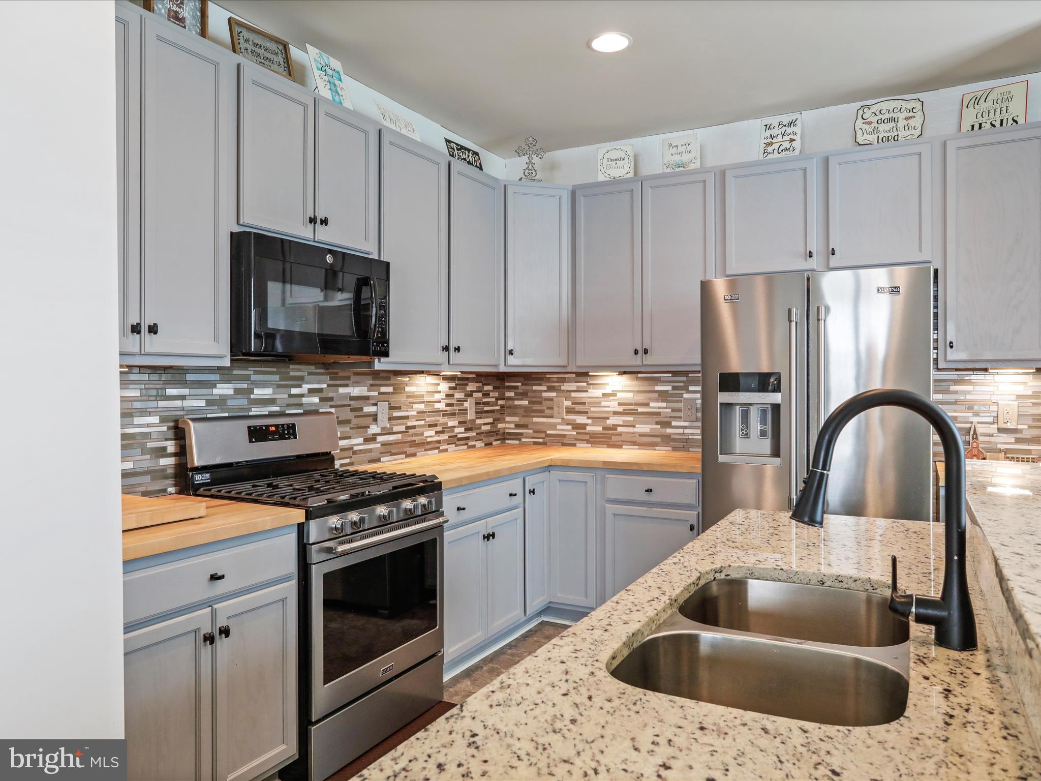 LAKELAND PLACE - Residential