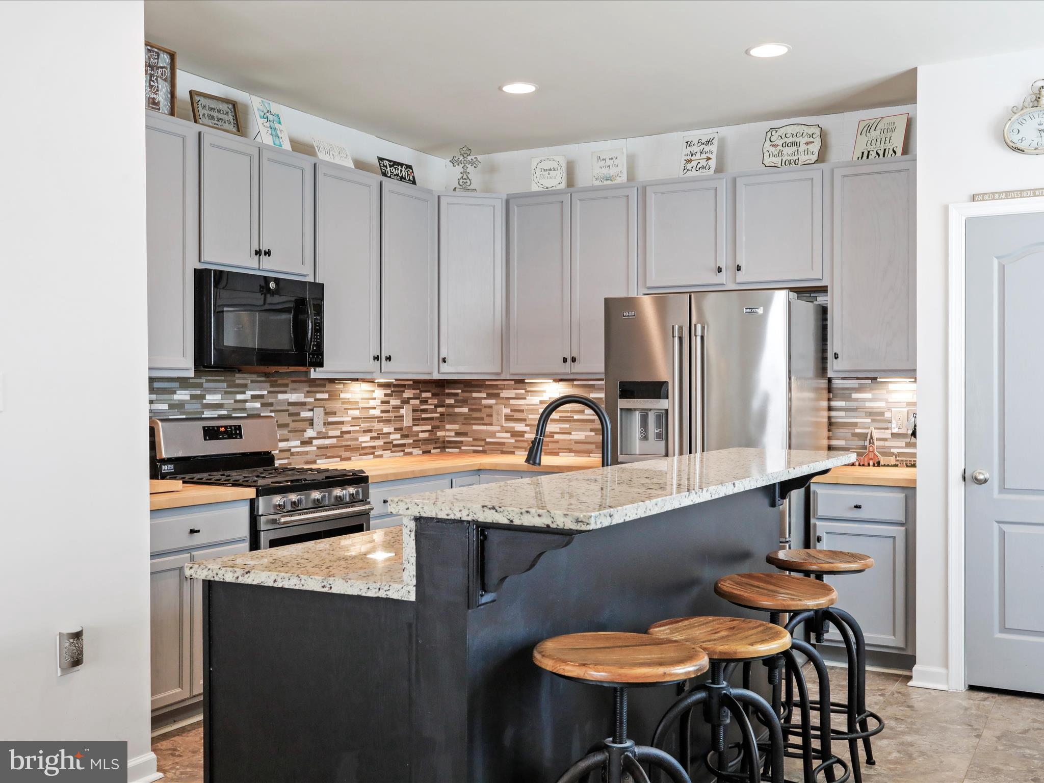 LAKELAND PLACE - Residential