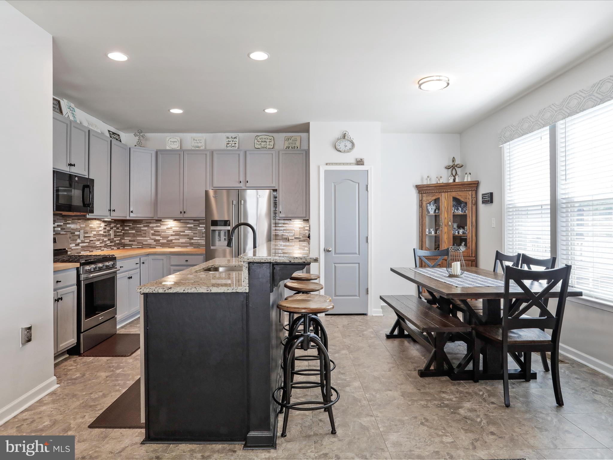 LAKELAND PLACE - Residential