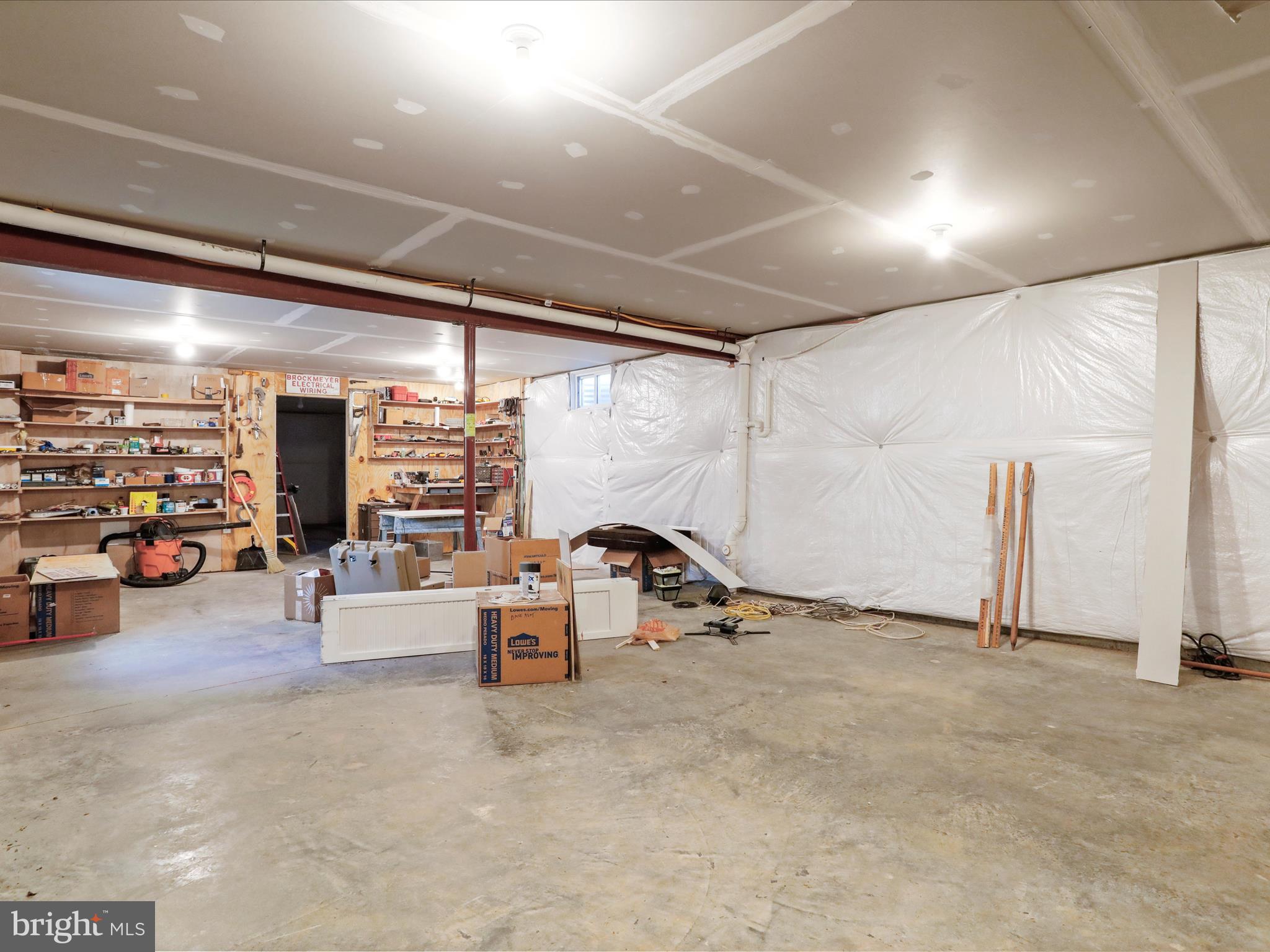 LAKELAND PLACE - Residential