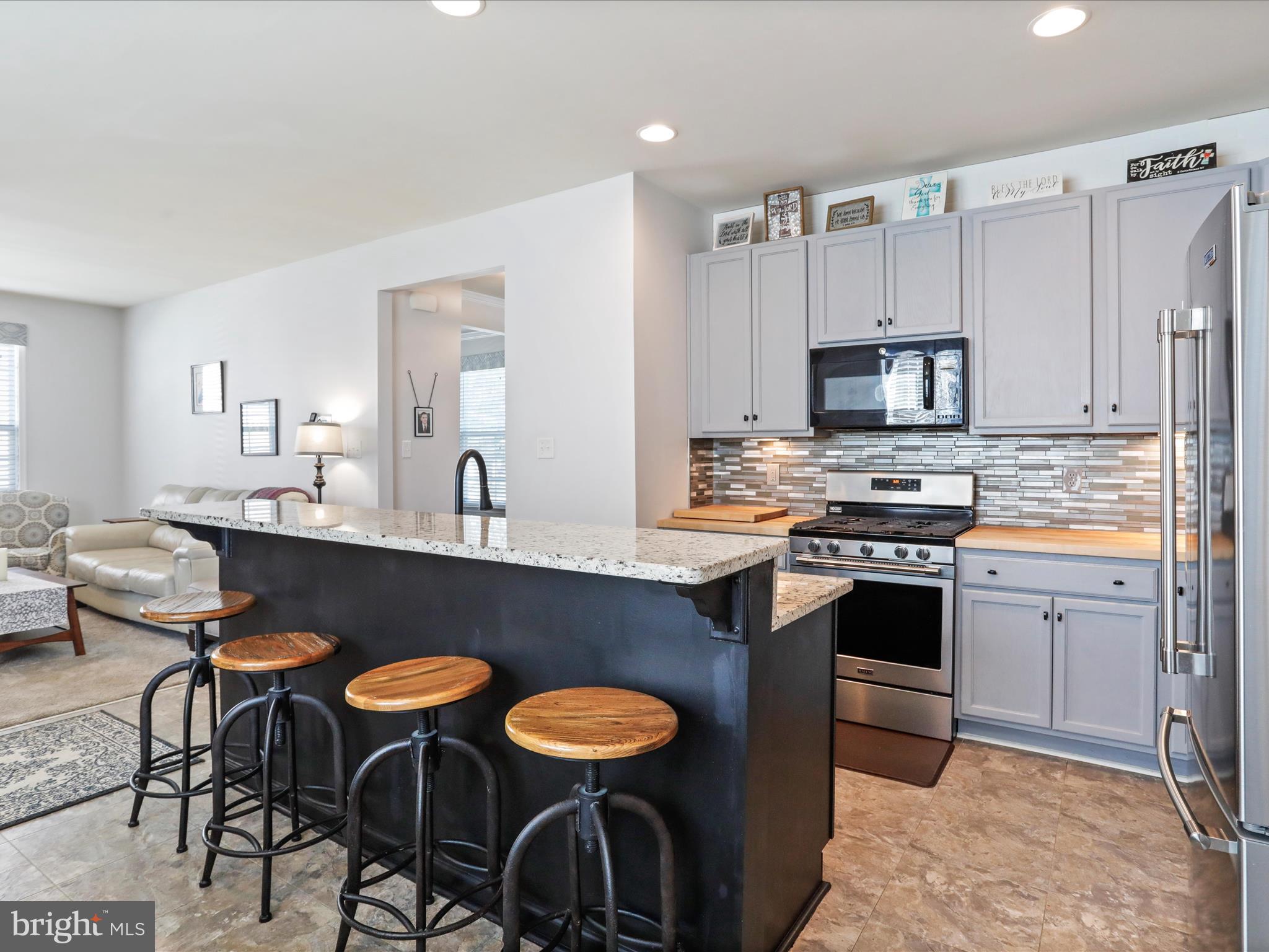 LAKELAND PLACE - Residential