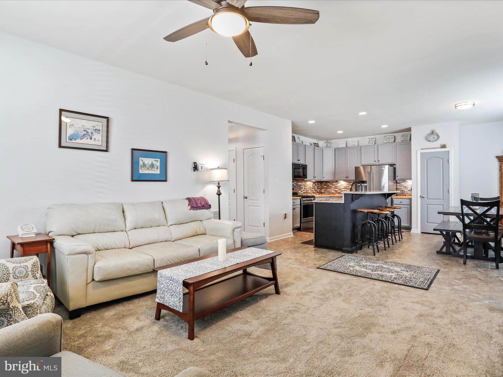 LAKELAND PLACE - Residential