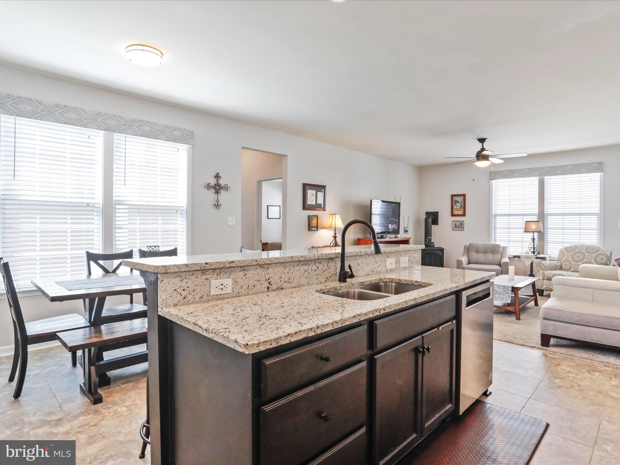 LAKELAND PLACE - Residential