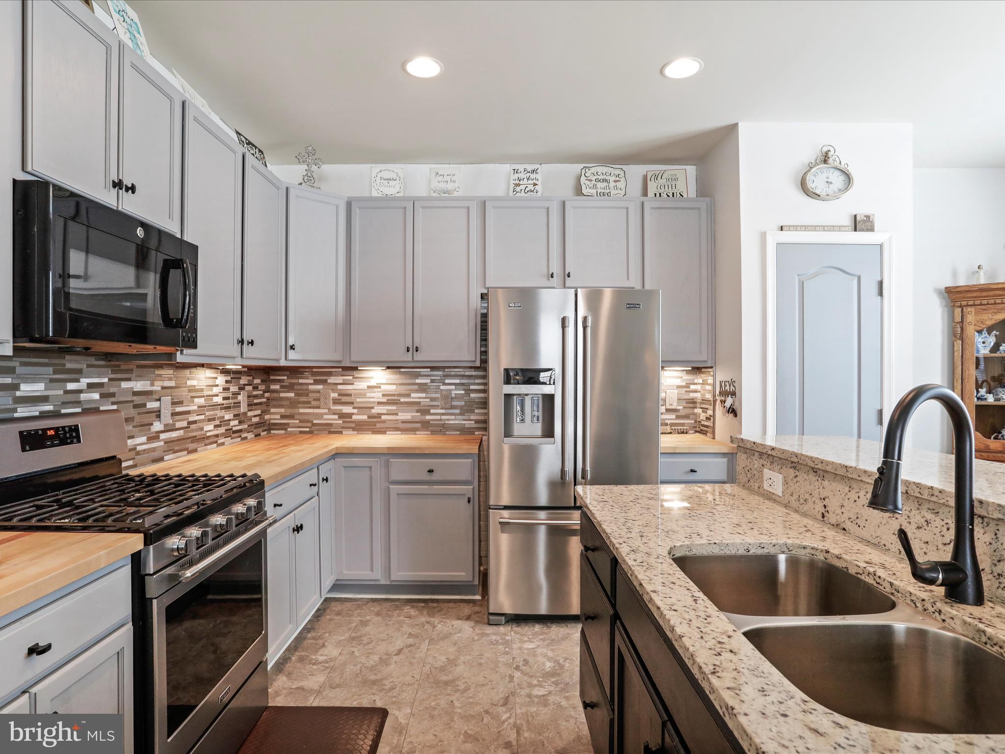 LAKELAND PLACE - Residential