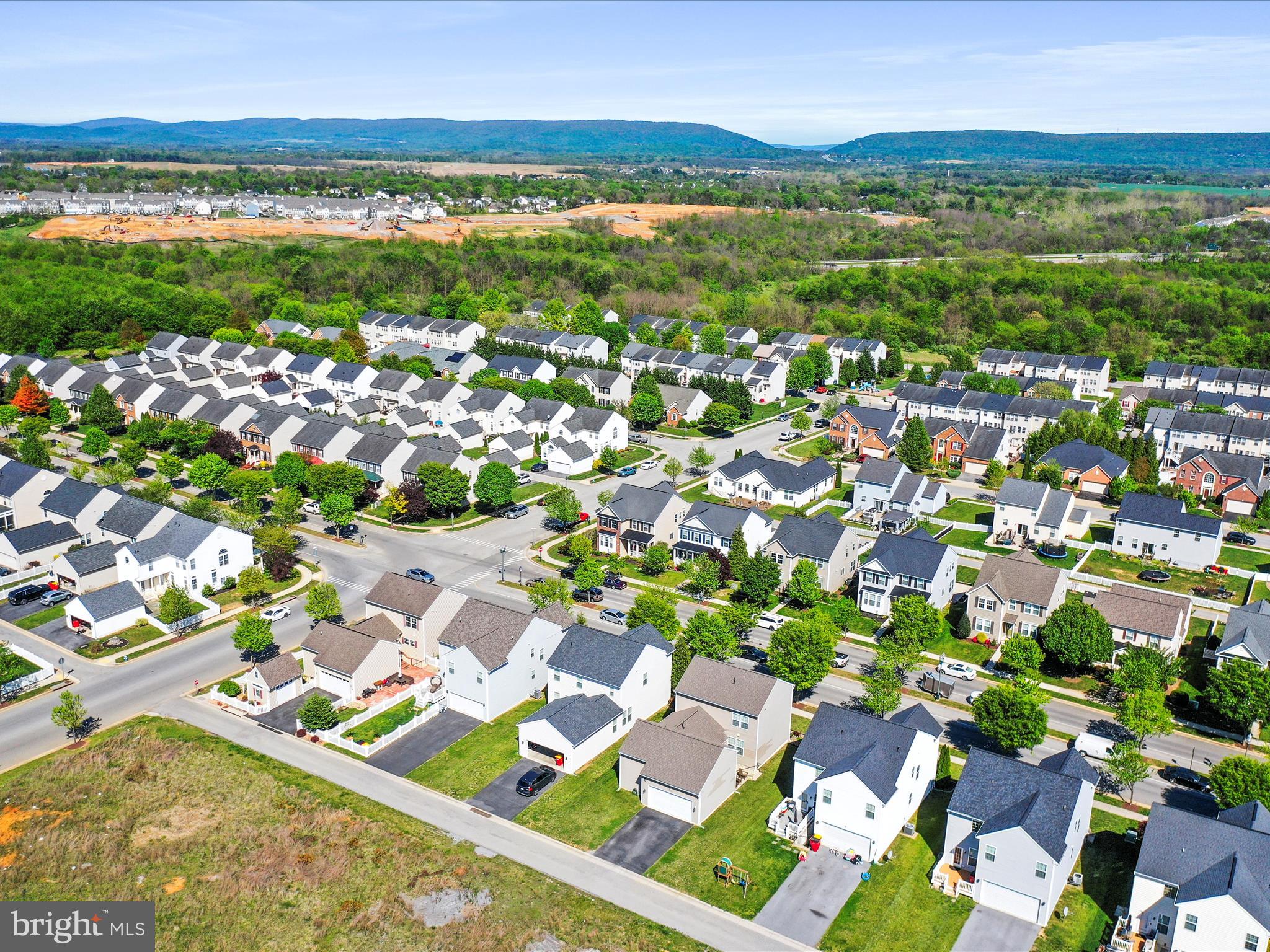 LAKELAND PLACE - Residential