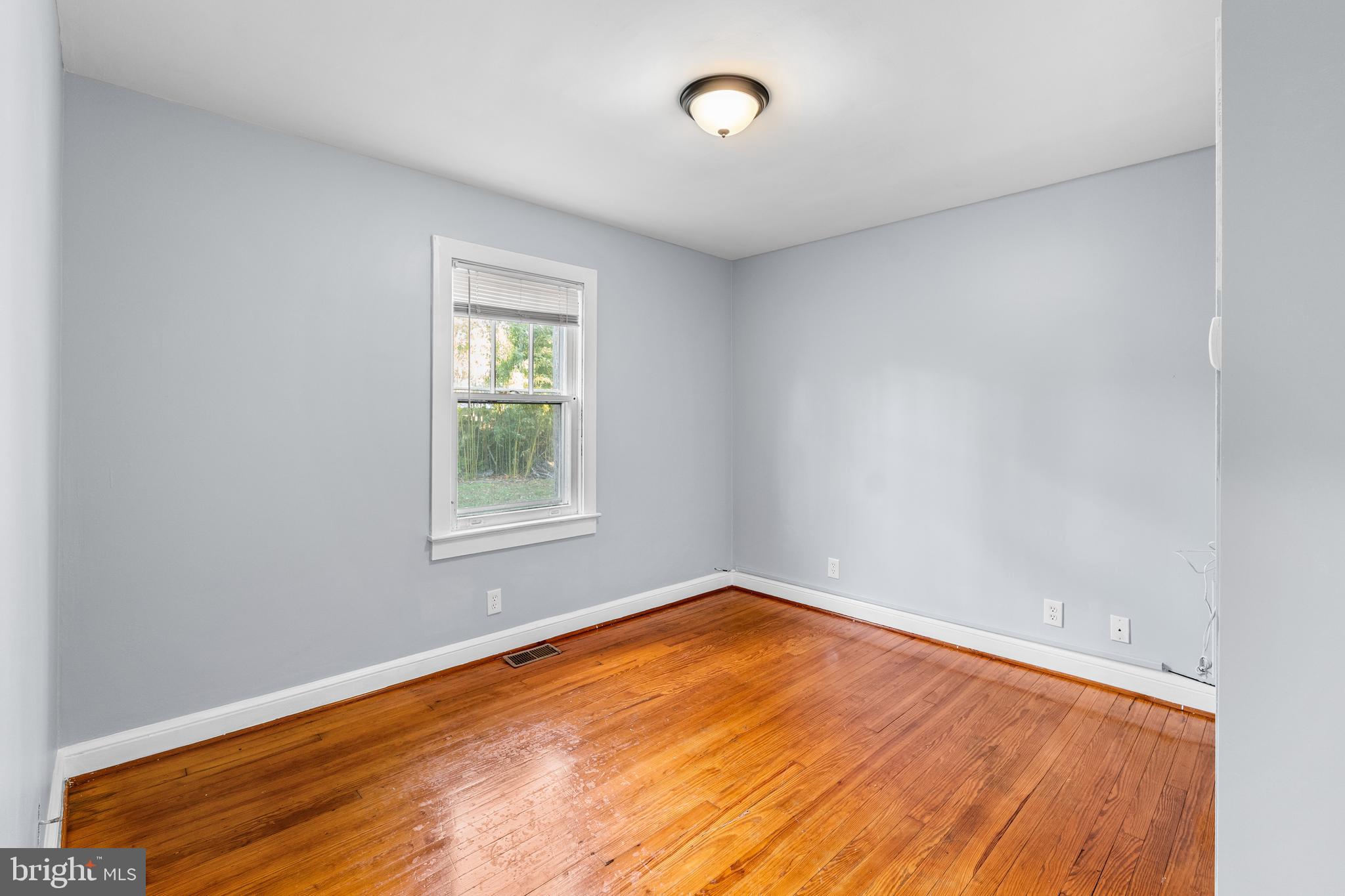 WASHINGTON GROVE - Residential