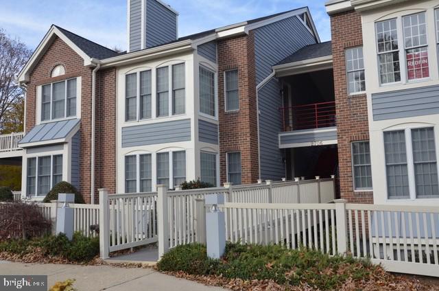 Available August 22.
Welcome to The Villages at Summer Place in Riva Trace. Step into this two-story, spacious, luxury, upscale condominium with 2 BR, 2.5 BA. Gorgeous updates have been made throughout. There are two primary suites with full primary baths each. The main floor primary bath offers a Jacuzzi soaking tub, along with a separate shower and dual vanities. The upstairs bathroom has been fully renovated and combines luxury and modern design with a glass enclosed shower, elegant tilework, and sleek vanities with premium fixtures. A cozy loft area featuring an updated wet bar with granite countertop, modern sink, glass shelves and refrigerator awaits you—a great space for entertaining! The sunroom has new tile flooring and a beautiful, wooded view. Tennis courts, walking paths and water access are all within this neighborhood. Easy access to Rt. 50 to Baltimore, D.C., and the Eastern Shore.