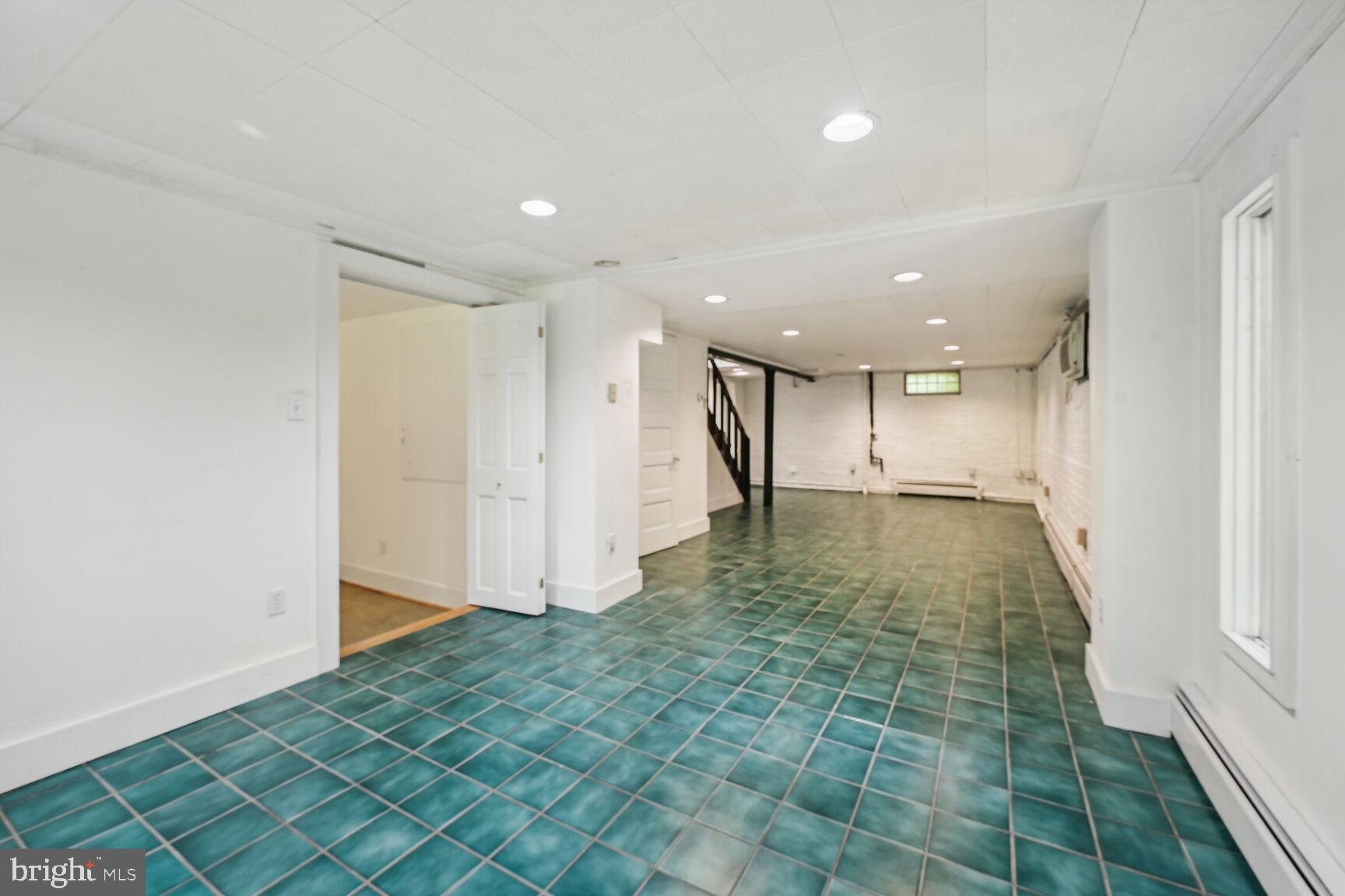 SOMERSET HEIGHTS - Residential