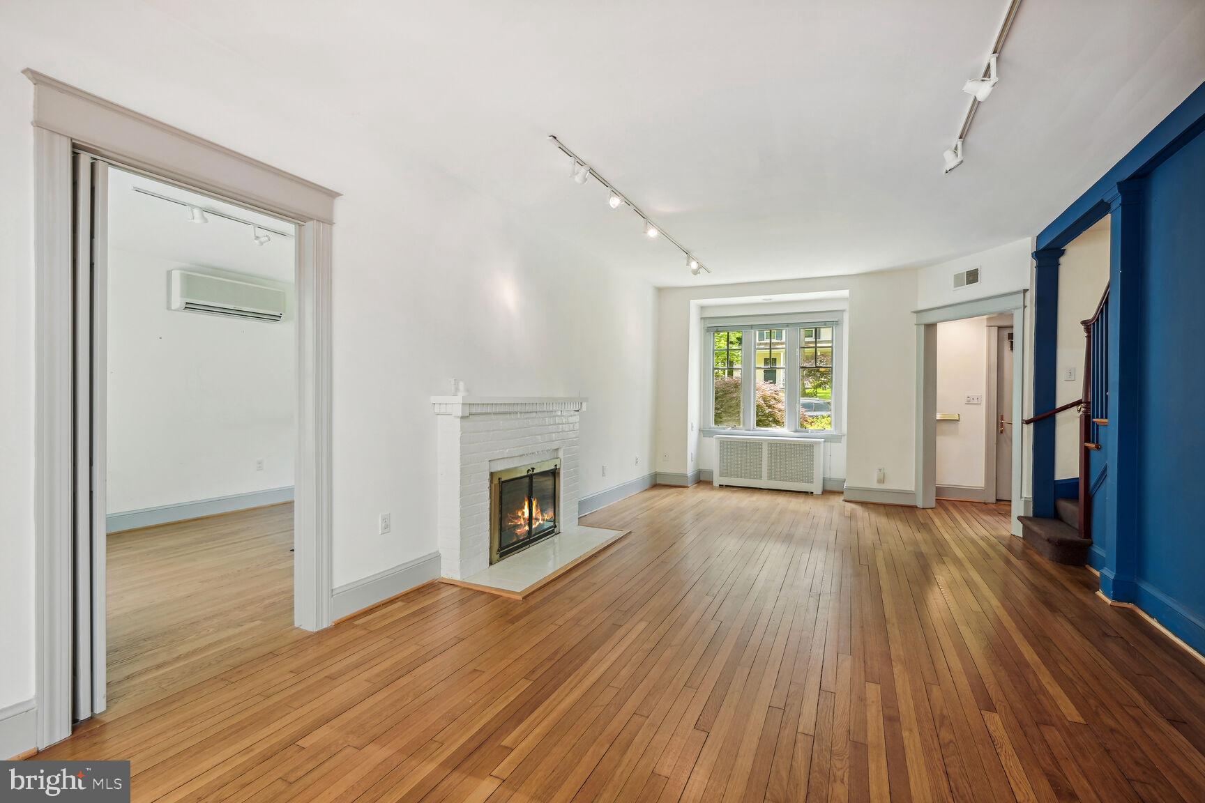 SOMERSET HEIGHTS - Residential