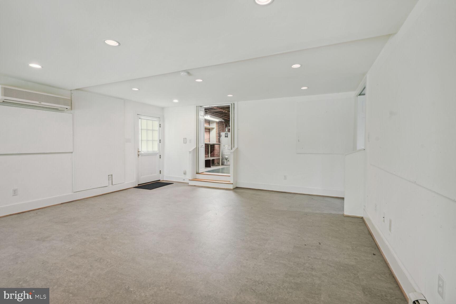 SOMERSET HEIGHTS - Residential