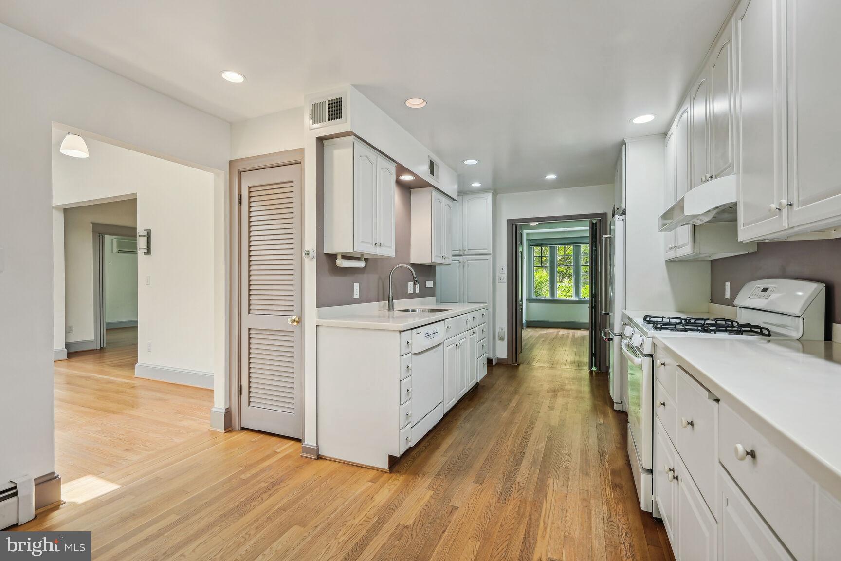 SOMERSET HEIGHTS - Residential