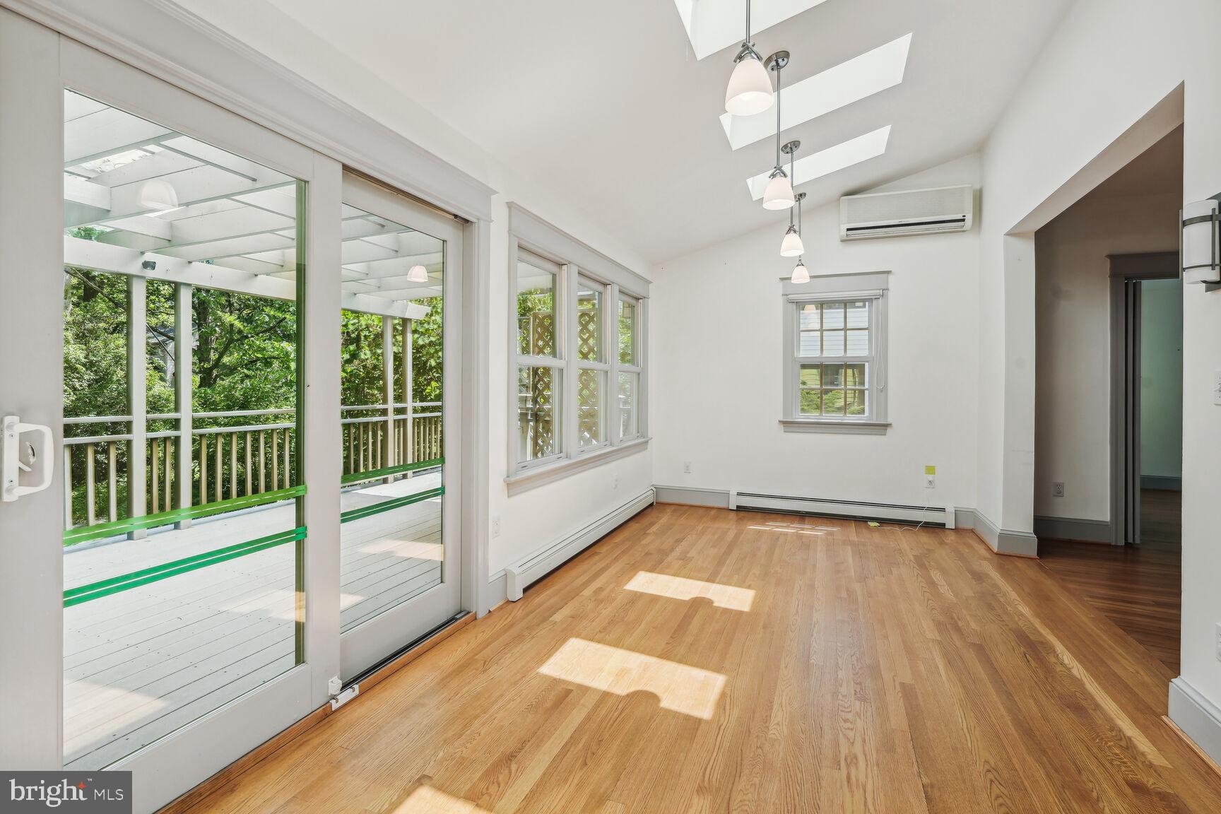 SOMERSET HEIGHTS - Residential