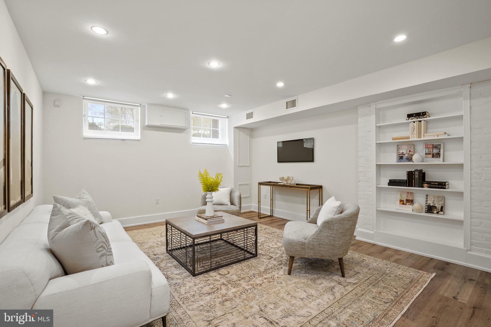 GEORGETOWN - Residential