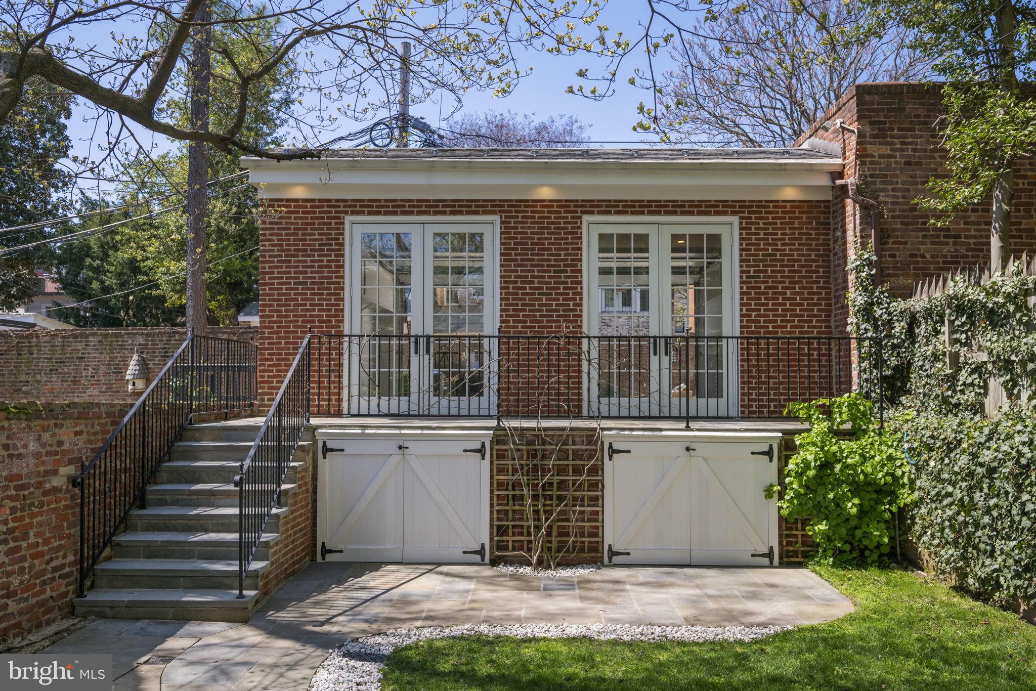 GEORGETOWN - Residential