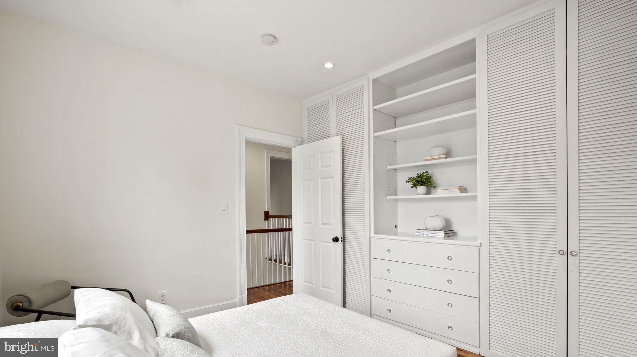 GEORGETOWN - Residential