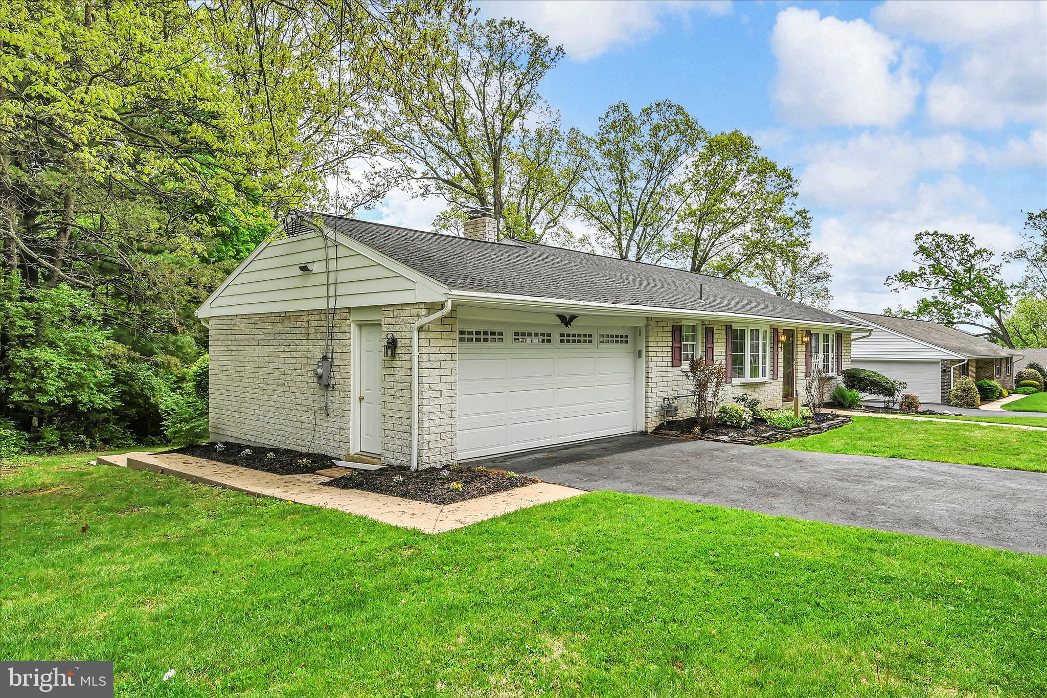 MARY WOOD - Residential