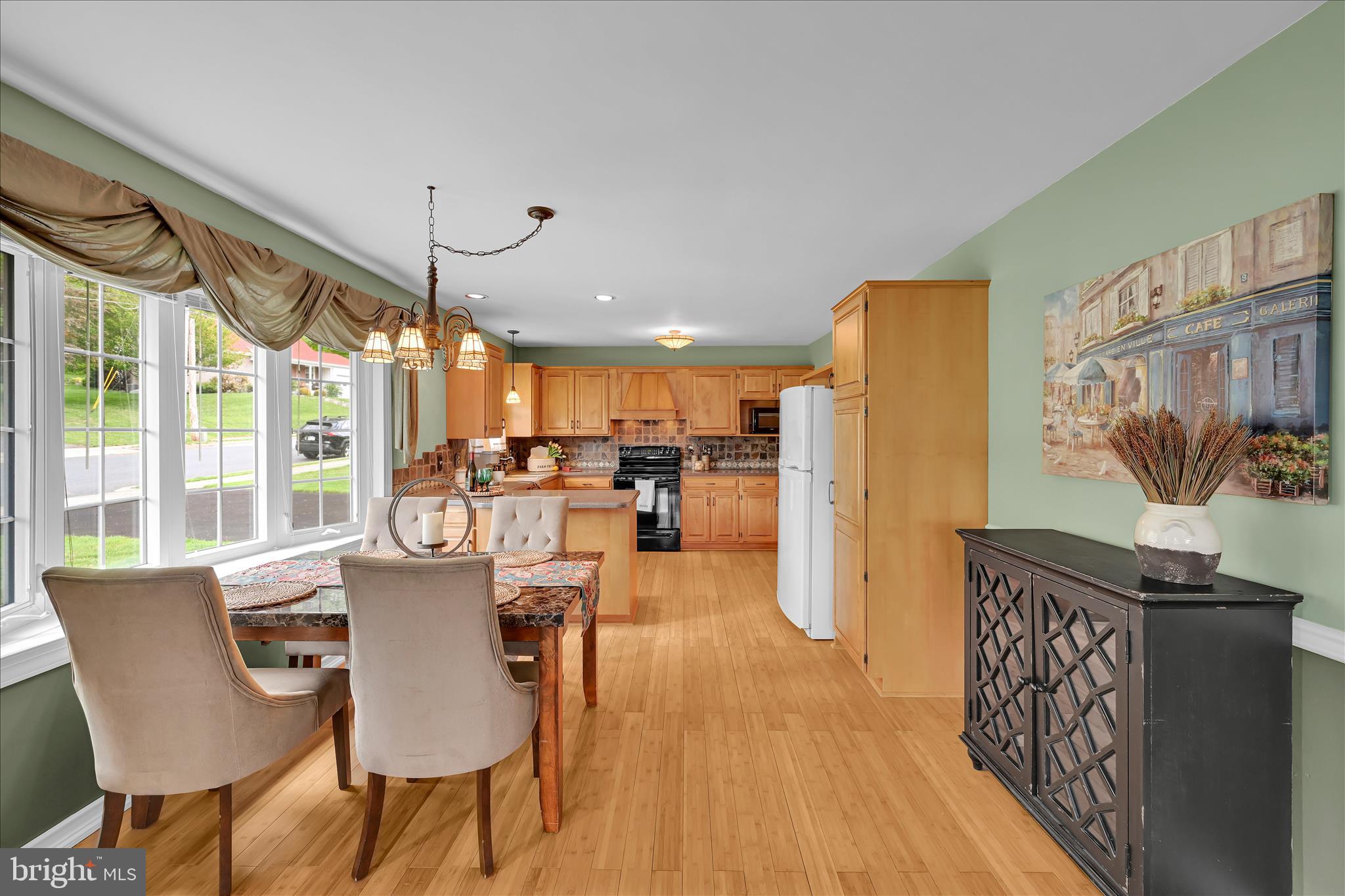 MARY WOOD - Residential