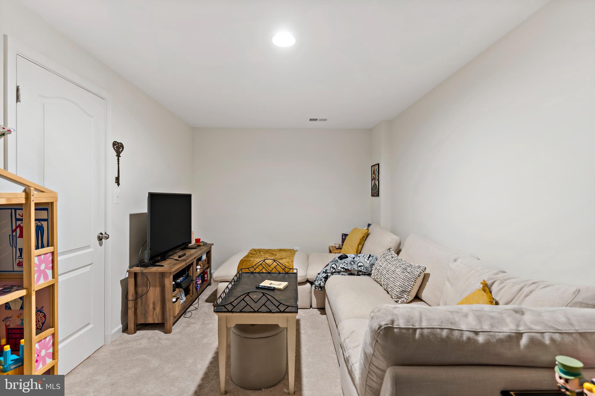 TOWNES AT TATE MANOR - Residential