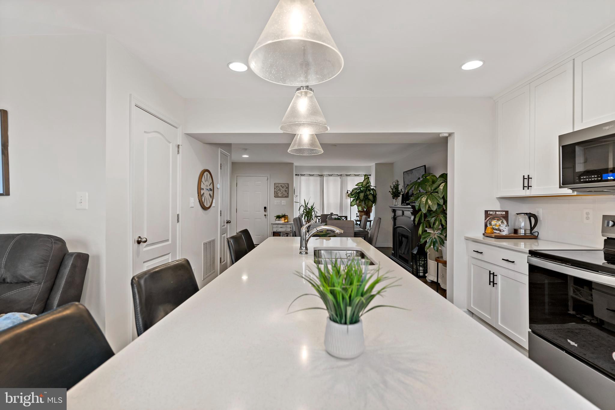 TOWNES AT TATE MANOR - Residential