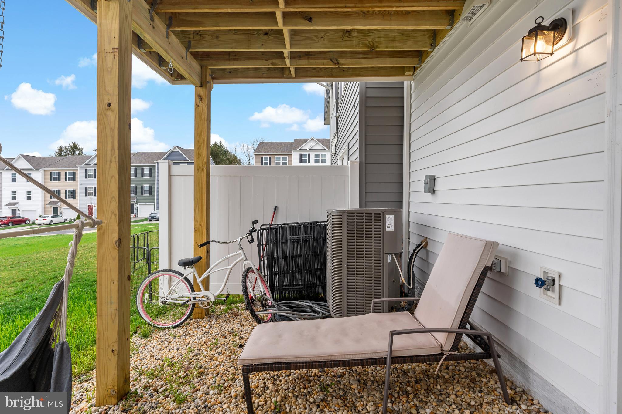 TOWNES AT TATE MANOR - Residential