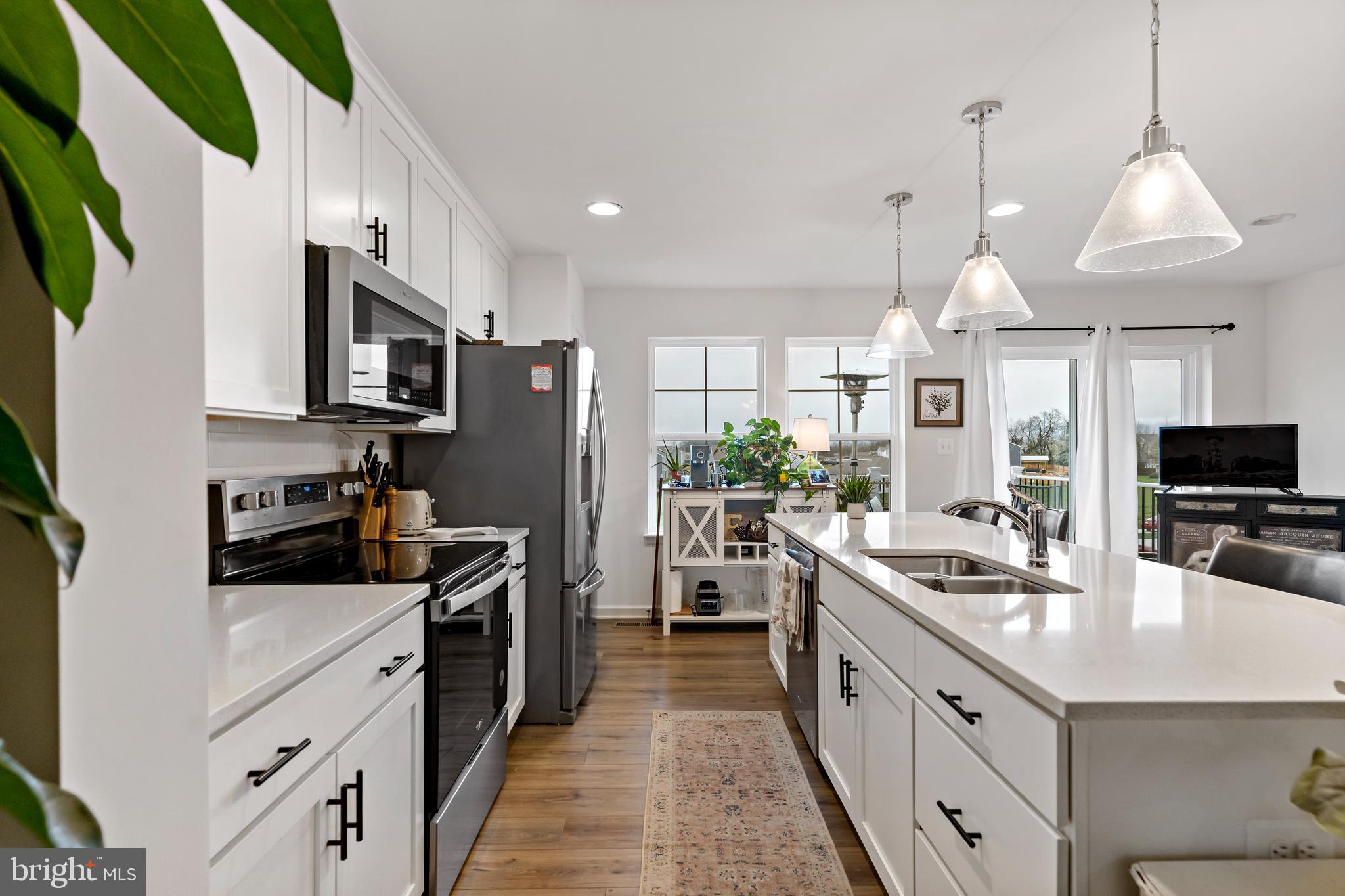 TOWNES AT TATE MANOR - Residential