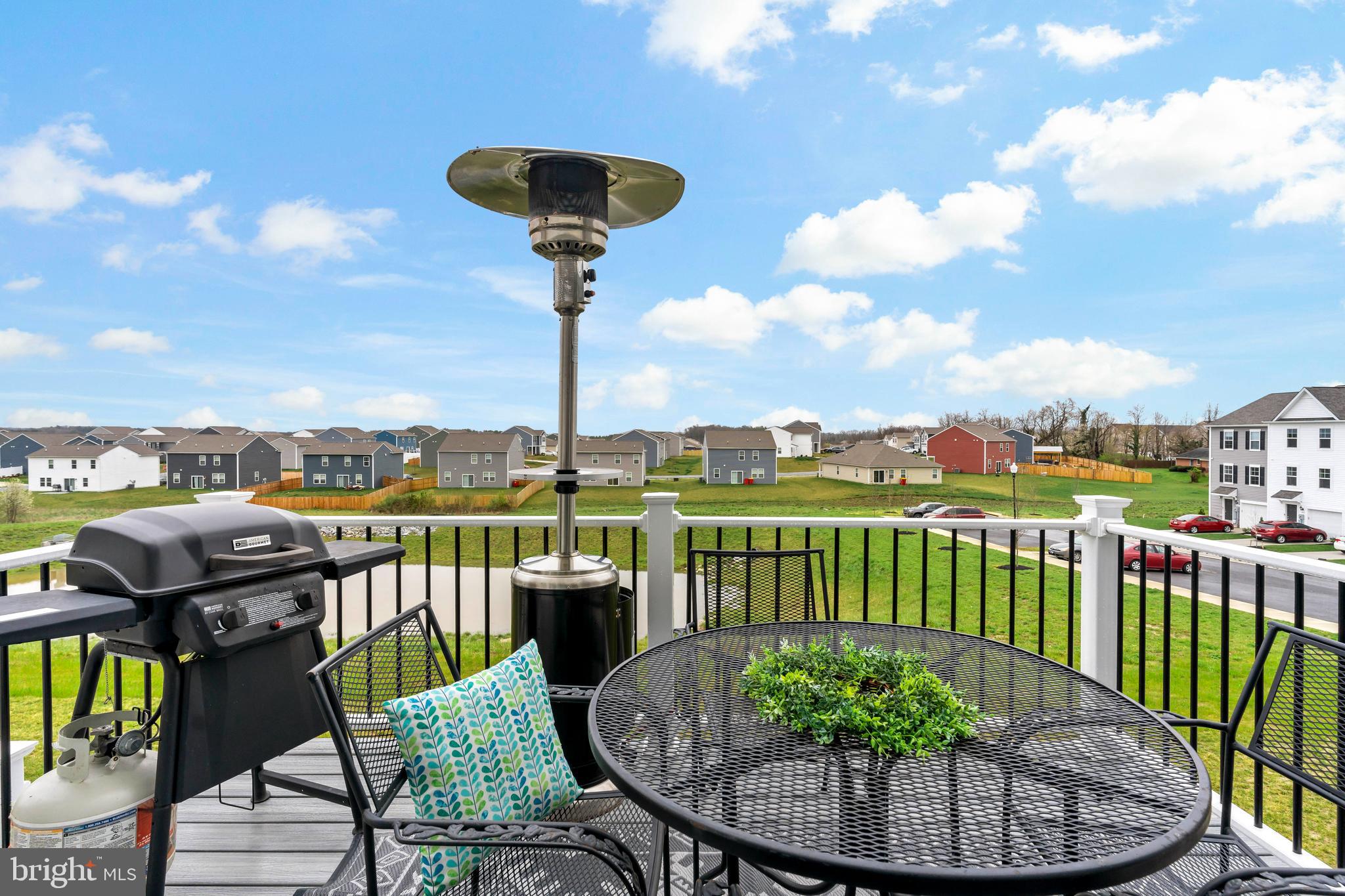 TOWNES AT TATE MANOR - Residential