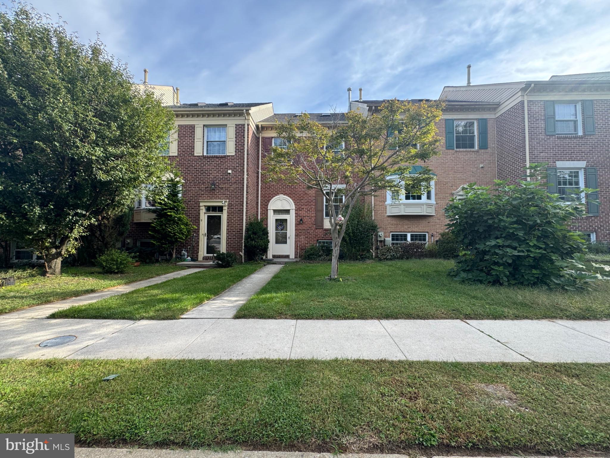 7 VALLEY CROSSING CIRCLE