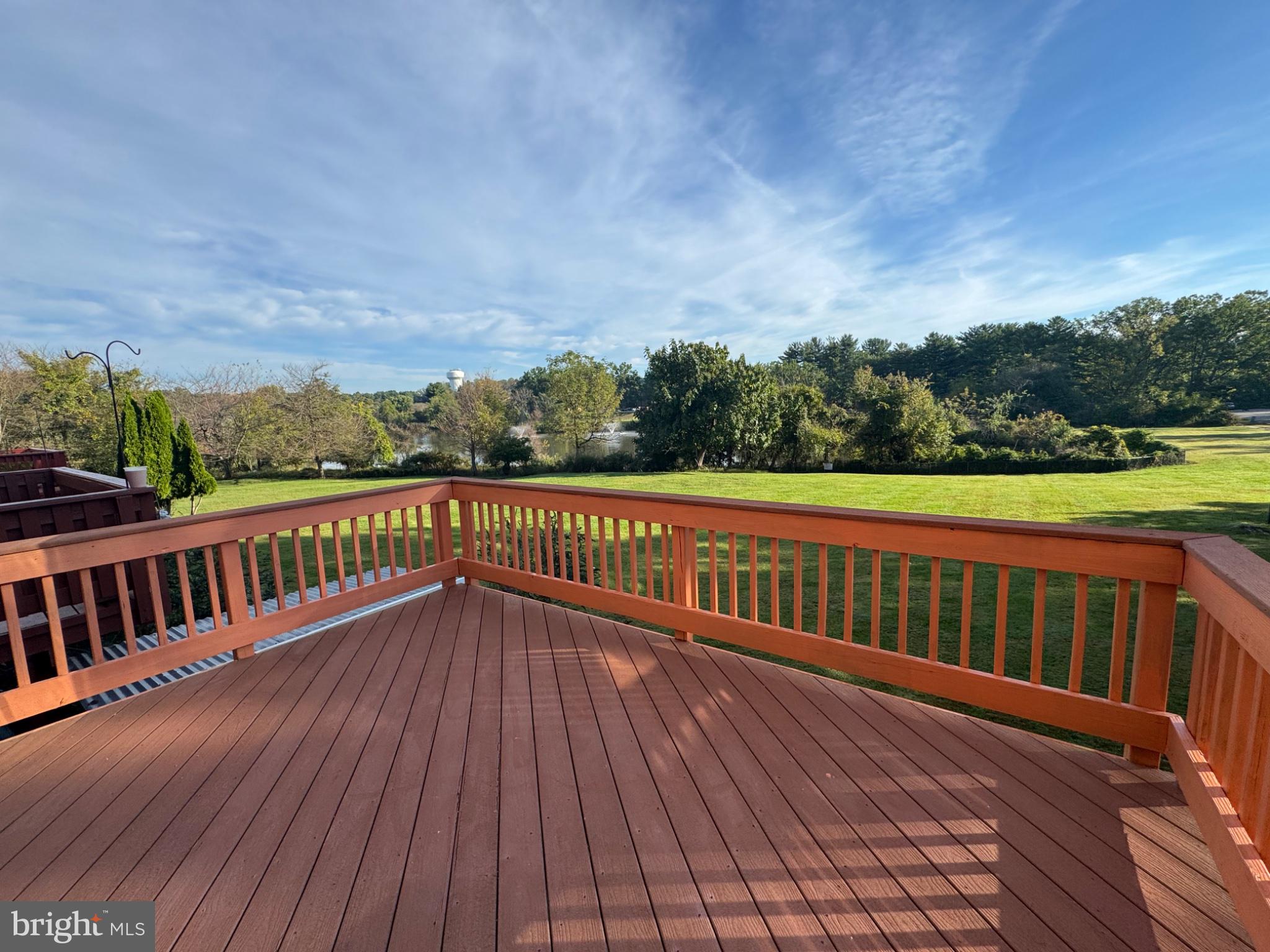 7 VALLEY CROSSING CIRCLE