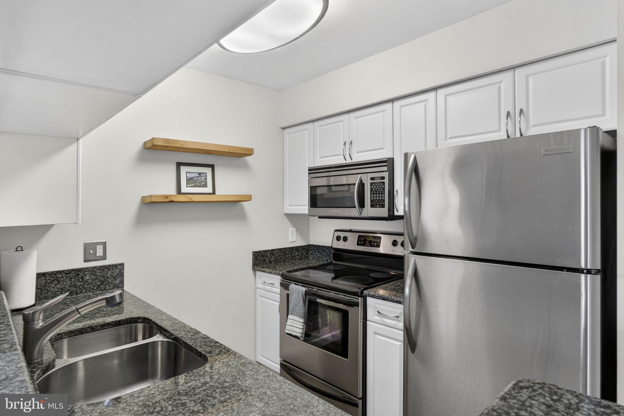 3313 WYNDHAM CIRCLE 2210